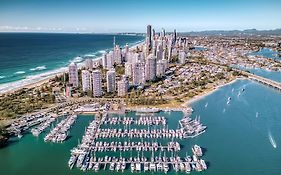 Oscar On Main Beach Resort